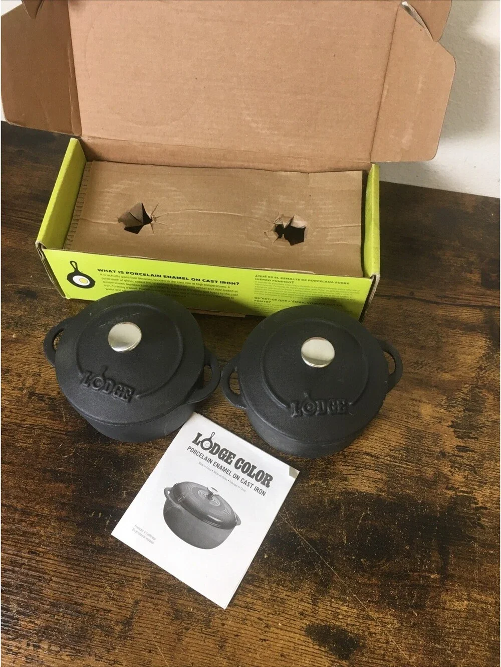 Lodge Porcelain Enamel Cast Iron 10 oz Cocottes 2X Black Dessert Pots W/Lids NEW